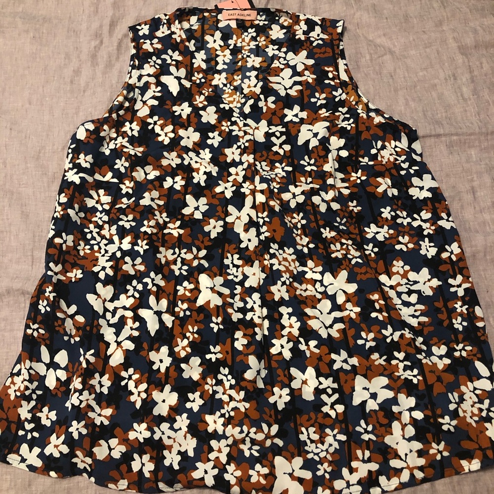 Beautiful never worn blouse for work!